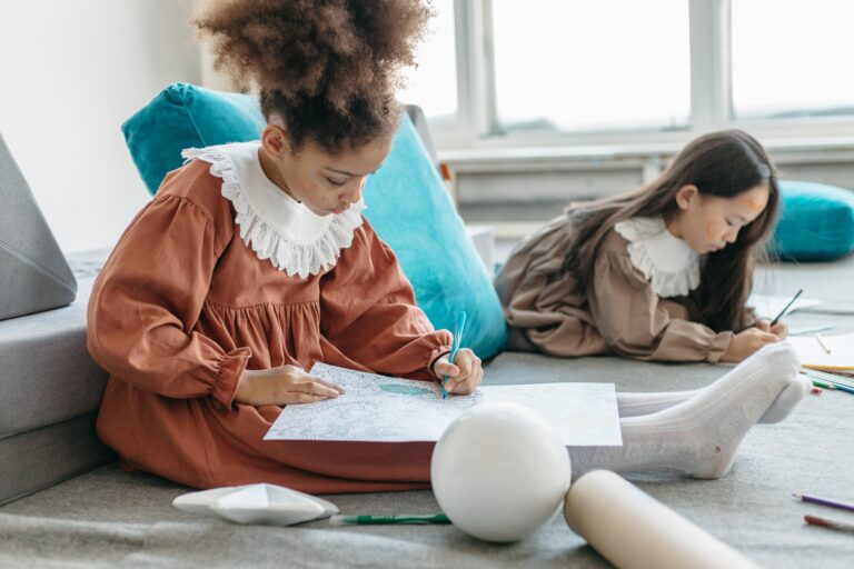 À quoi jouer avec ses enfants quand il pleut ?